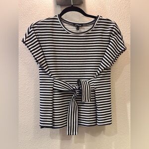 ❤️ Express Black & White Striped Tie-Front Short Sleeve Top Size S